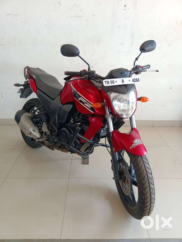 YAMAHA FZ 2016 RED COLOUR