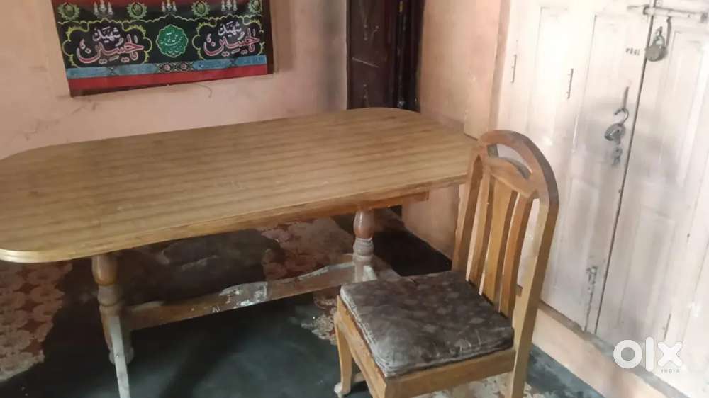Dinning table with 6 chair