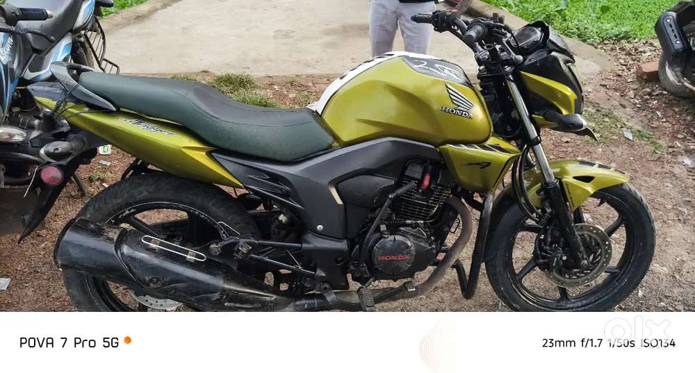 Honda CB Trigger bike model 2014 good condition paper all okay