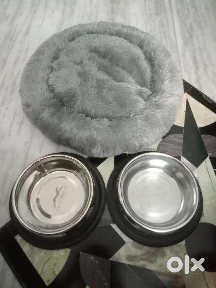 Cat sleeping bed and 2 Bowl