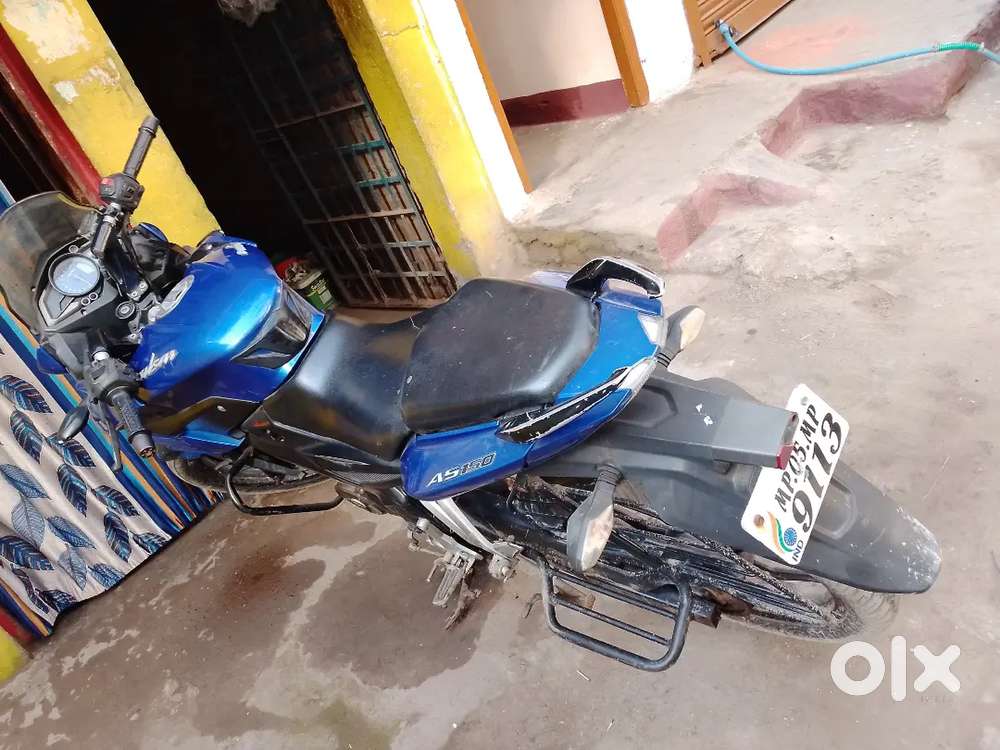 BAJAJ PULSAR AS 150