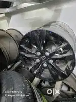 Sat of 4 alloy wheels brezza used alloy