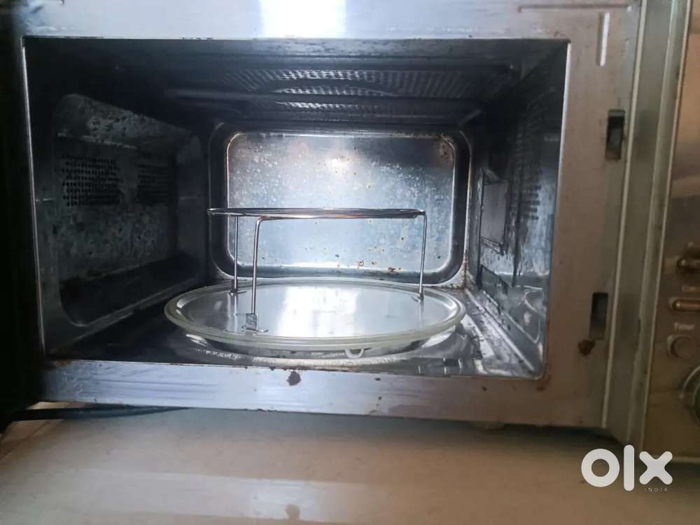 Microwave in working condition for sale