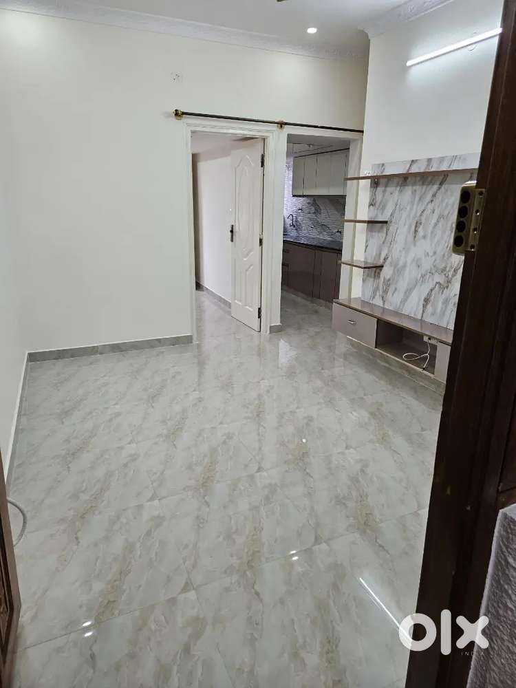 Near Koramangala lakkasandra Christ College 1km