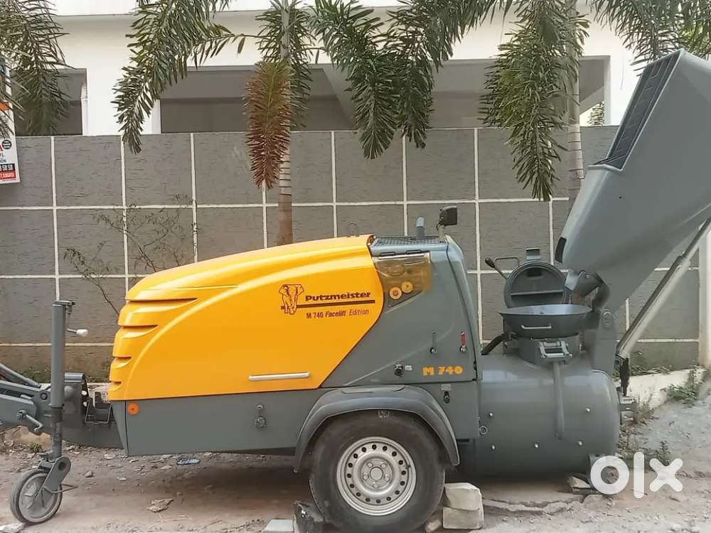 Floor screed machine