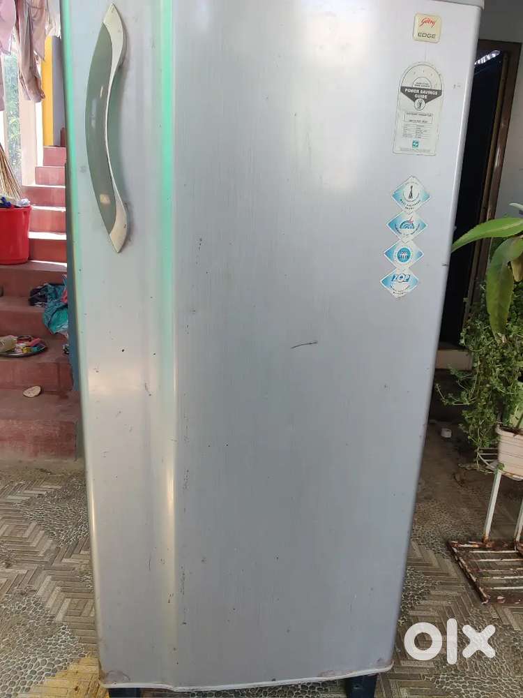 I'm selling godrej refrigerator and two washing machines