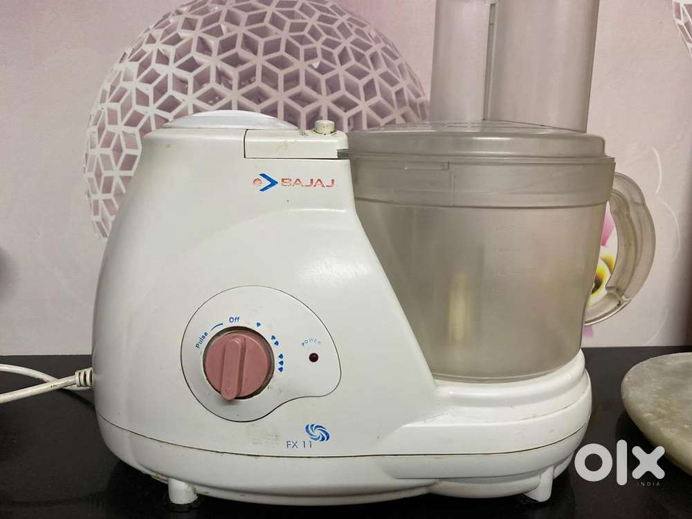 Bajaj FX11 food processor with all attachments working condition.