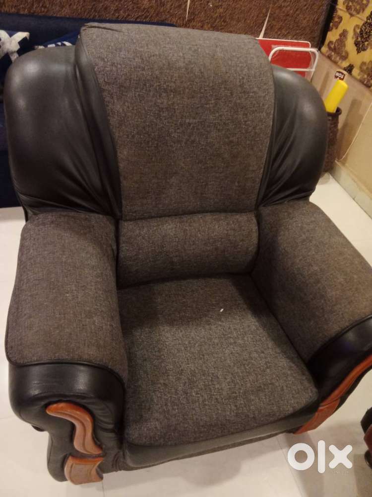 5 seater (3+1+1) sofa