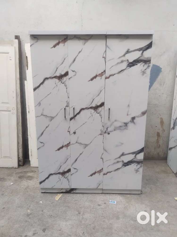 Newly model 3 Door Wardrobe 2+1