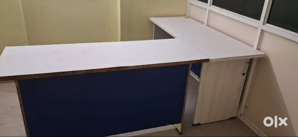 5 COMPUTER TABLE  RS 15000