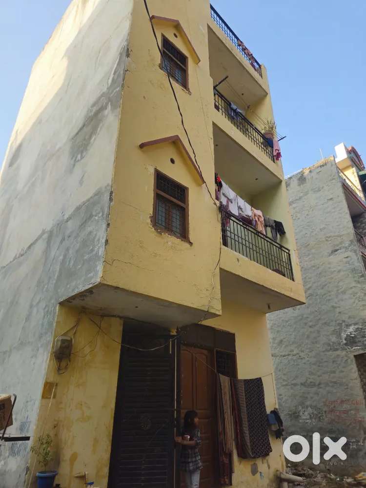 Authority Plot with 4 floor built house in with two side open road