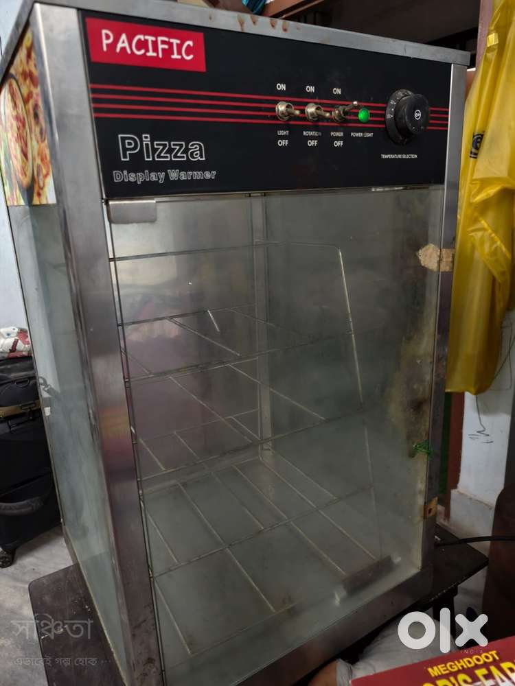 Pizza and food warmer and display