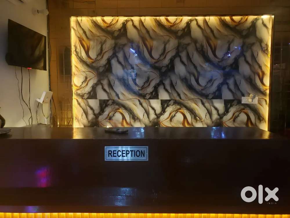 Female Receptionist  for hotel