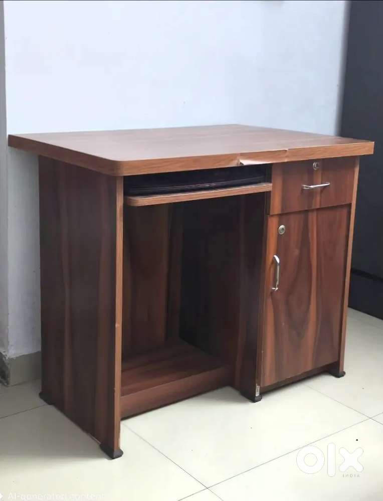 Computer table with storage