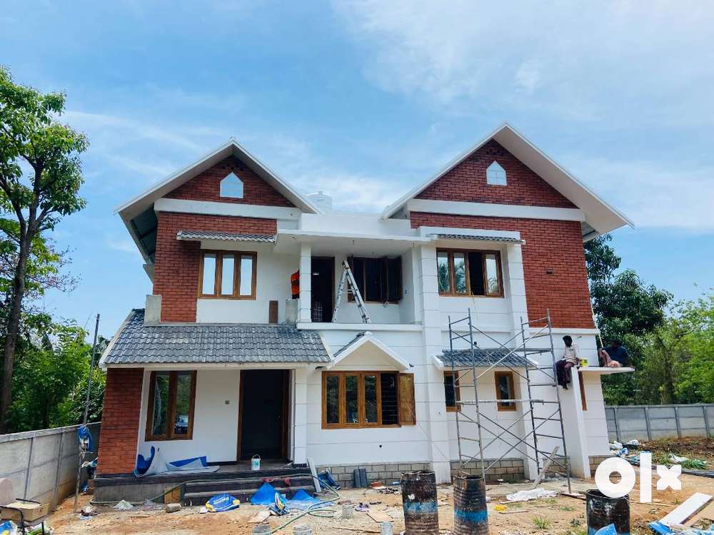 Villa 1700 SqFt 4bhk 4.5cent /67 lakh Thiroor Thrissur