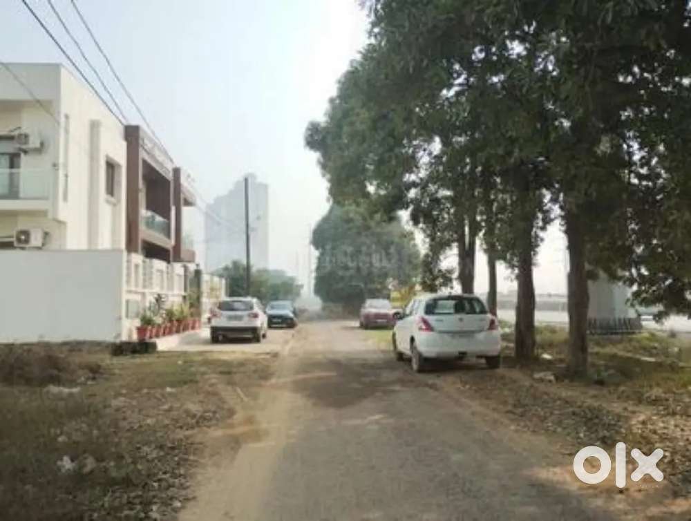 Independent plots available for sale in noida extension gated society
