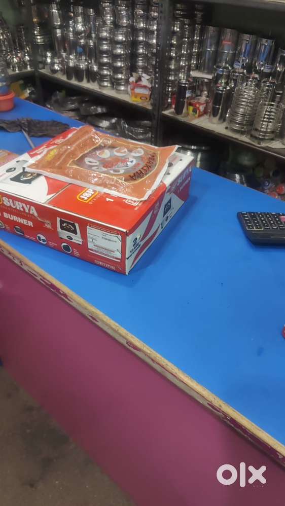 One burner gas stove with cylinder and other appliances