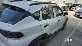 Maruti Suzuki Fronx 2024 CNG & Hybrids 23500 Km Driven. Bass to too