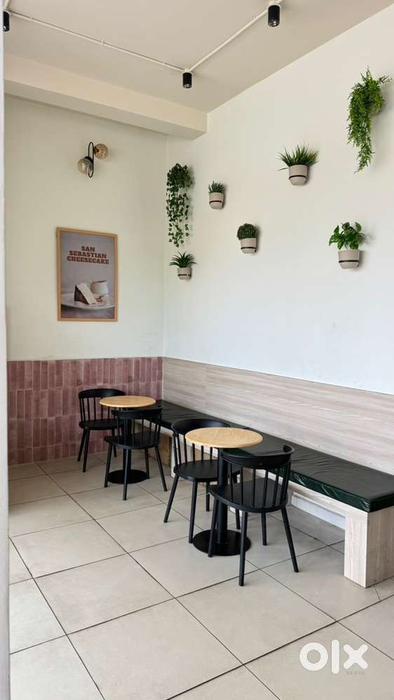 Ice cream shop sales Person