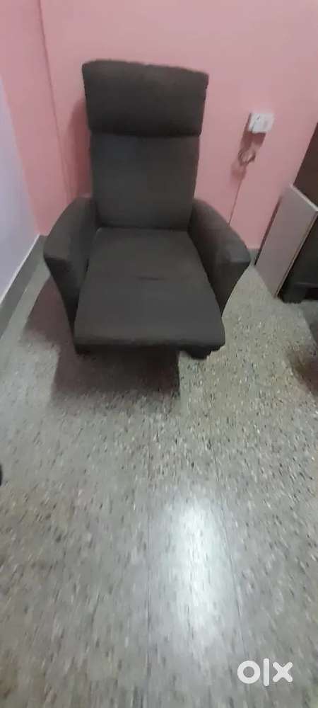 Recliner sofa