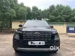 Hyundai Venue 2024 Petrol Showroom Maintained Single Hand Driven