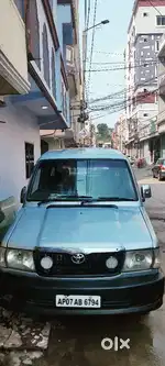 Toyota Qualis 2004 Diesel 120000 Km Driven