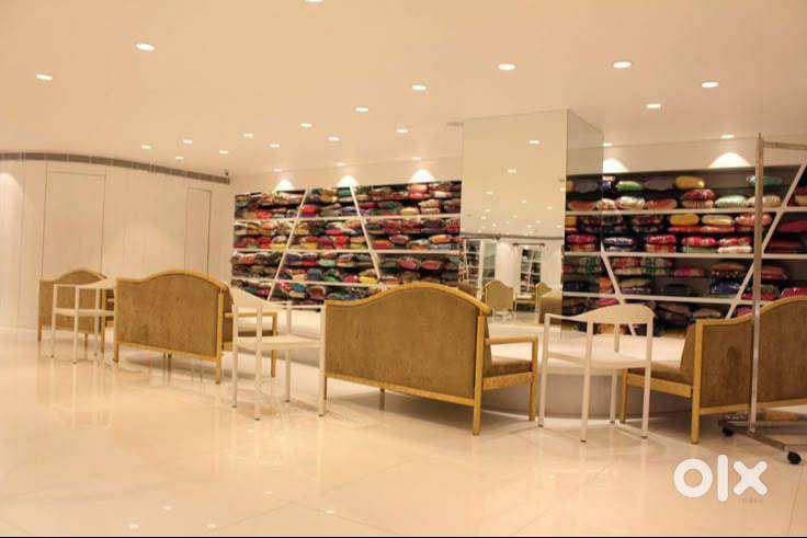 1300Sqft  RS Puram Showroom space Available