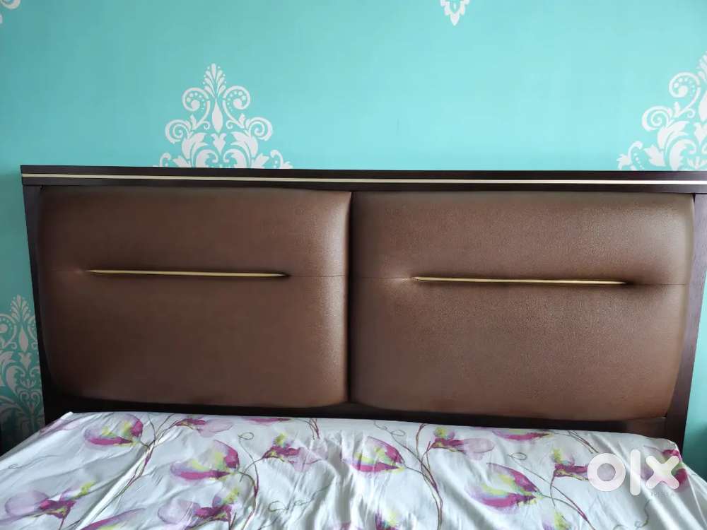Wooden Queen bed(Homecenter)free sidetable