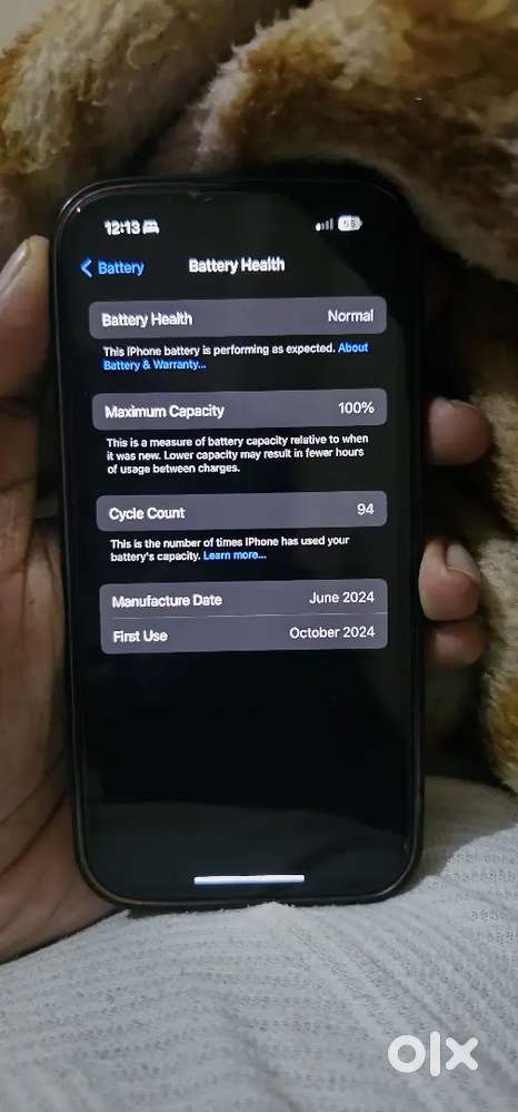 Iphone 15 128 gb 90 cycle count battery health 100 very less usedphone