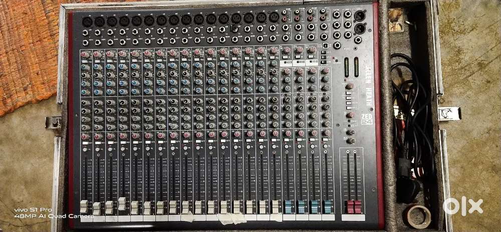 hii, sell my good quality mixing console
