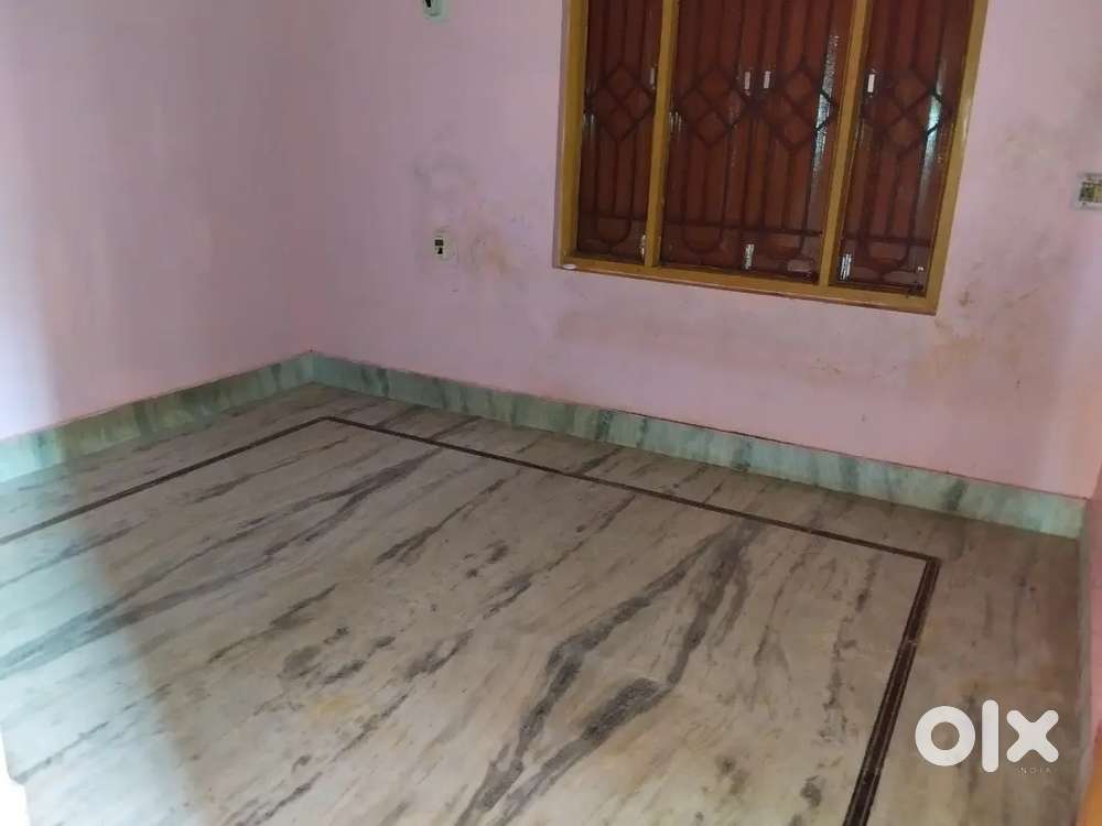 Big 1Bhk  Available Only Small Family Near Palasuni Area