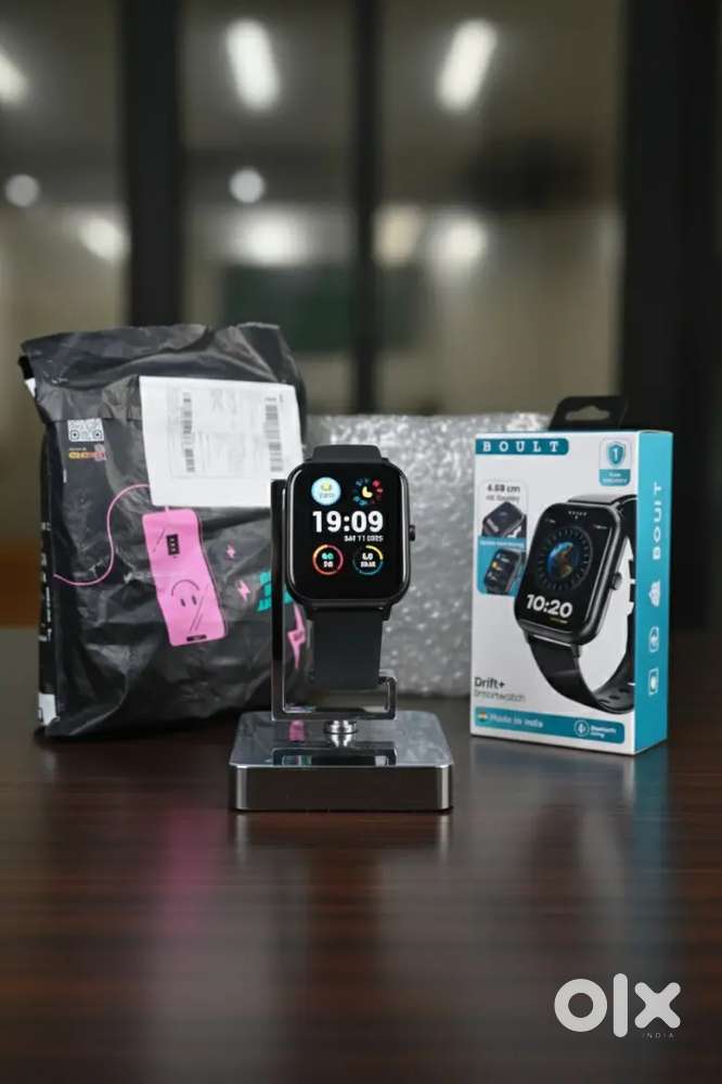 Boult Drift Plus SMARTWATCH