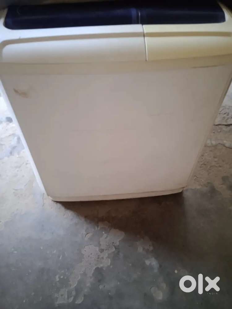 Godrej semi automatic washing machine