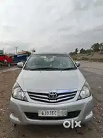 Toyota Innova 2011