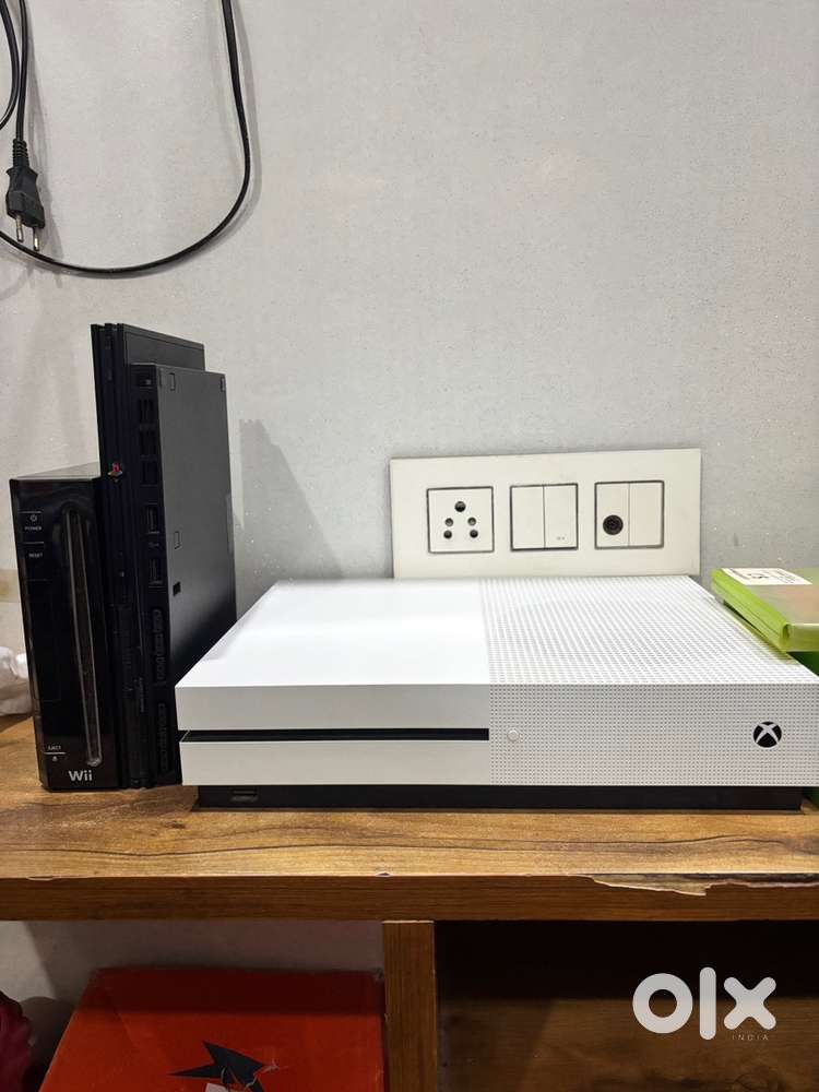 Xbox one s , ps 2 and nintendo wii