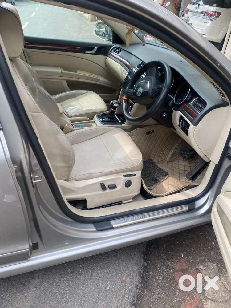 Skoda Superb 2011 Petrol Well Maintained