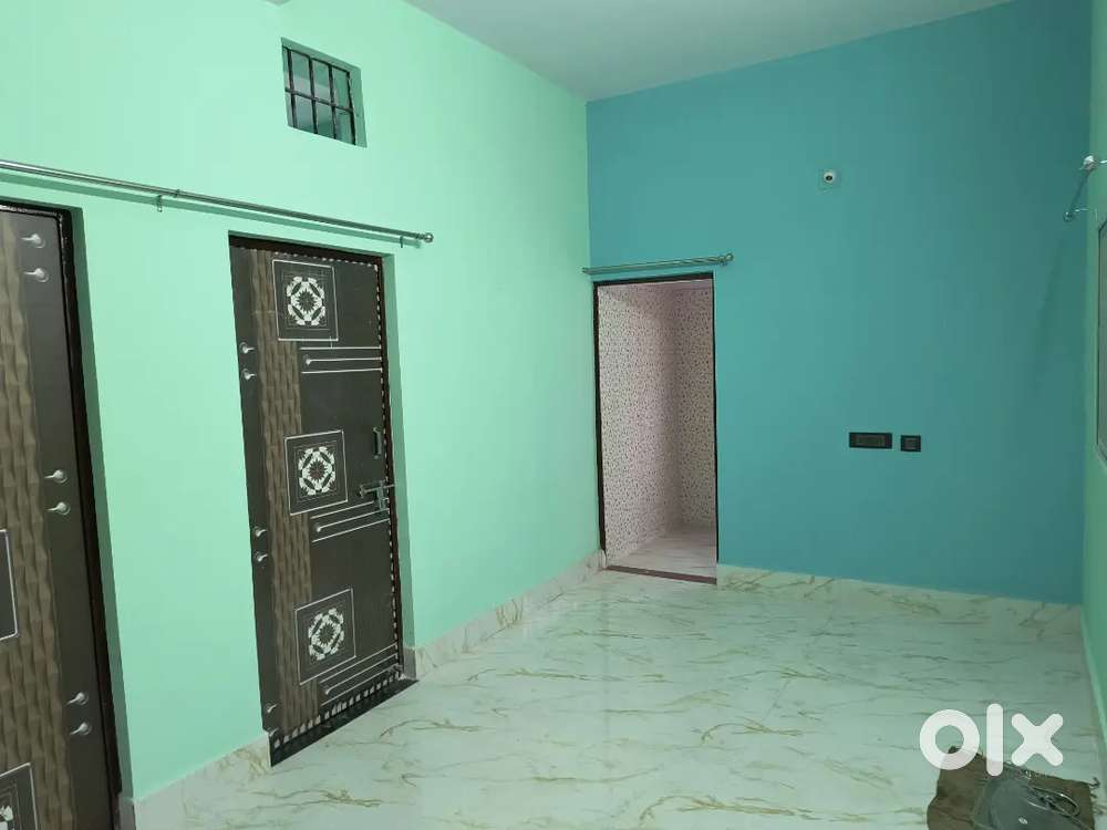 2BHK for girls