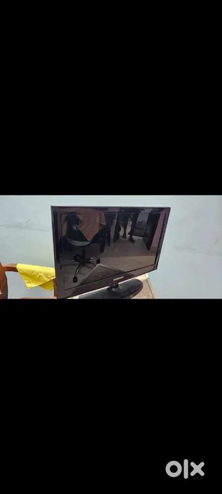 Hi am selling 22 inch tv