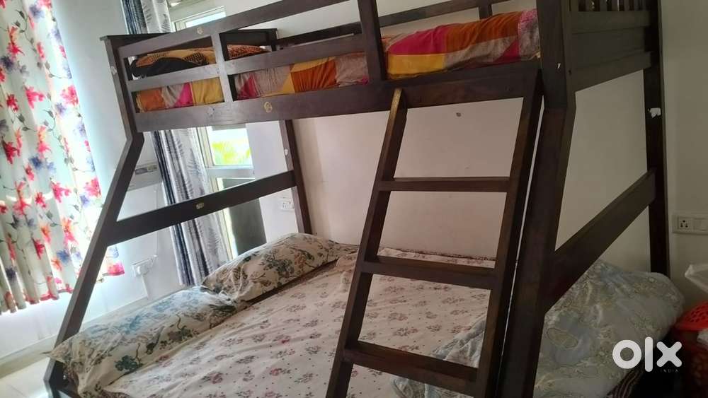 Children bunk bed almost new for sale in zirakpur dhakoli
