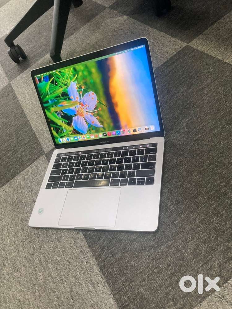 Apple MacBook Pro 13inch i7 A1706 2016 Camera issue Warranty & Bill