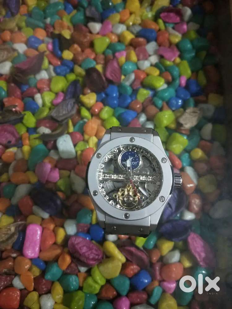 BRANDED WATCH