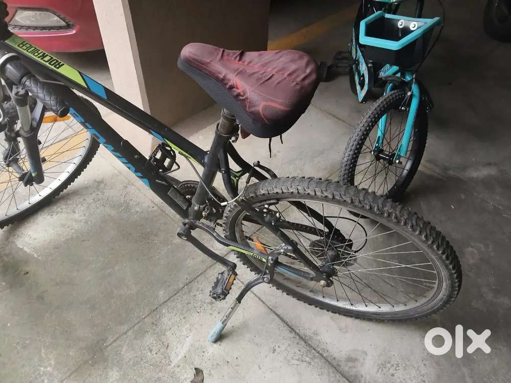 BTWIN rockrider ST340 M size bycycle