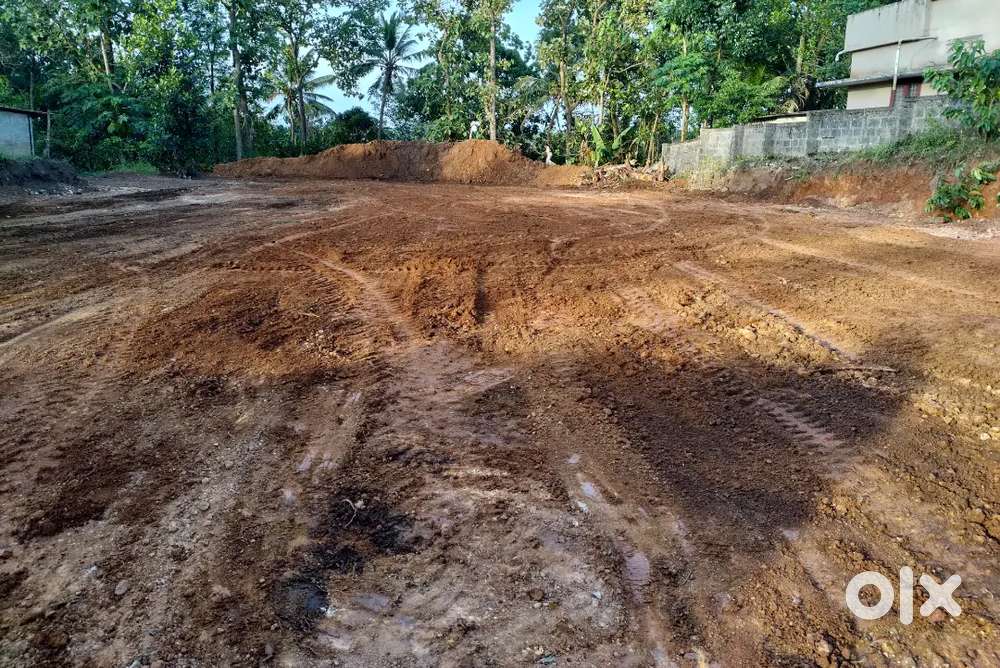 House plot at mylode (pooyapally- ayoor) road side near KWA tank