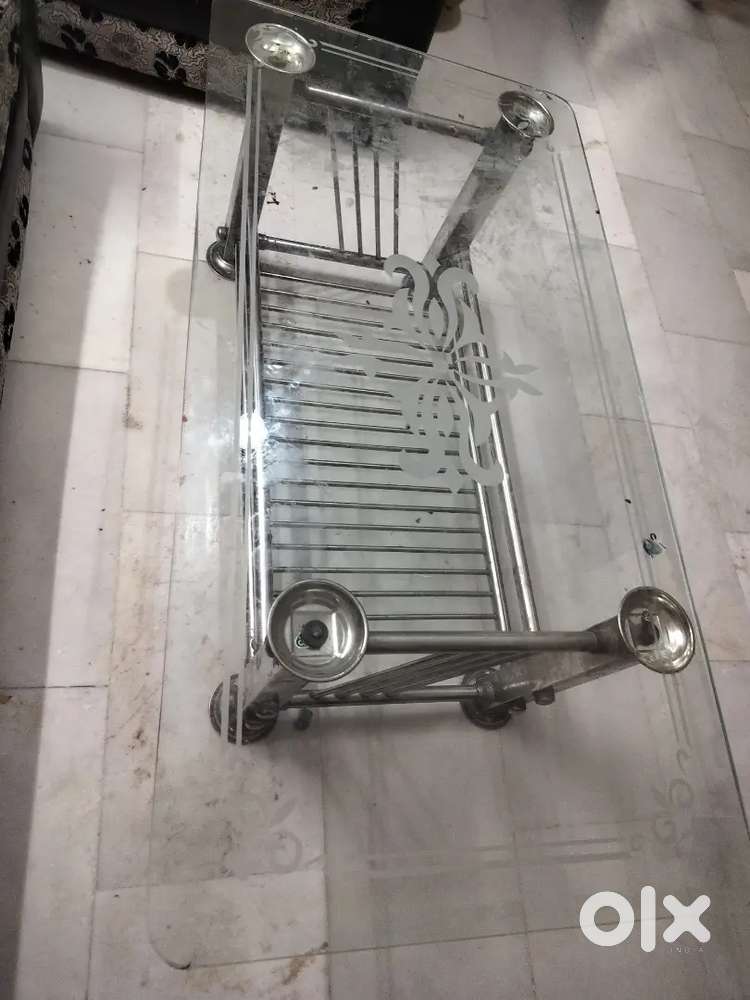 3+2 seater sofa set with glass table