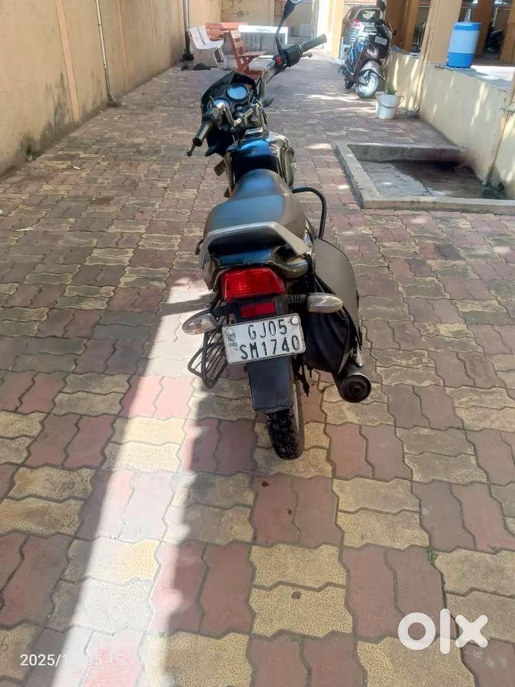 Bajaj ct100  2018