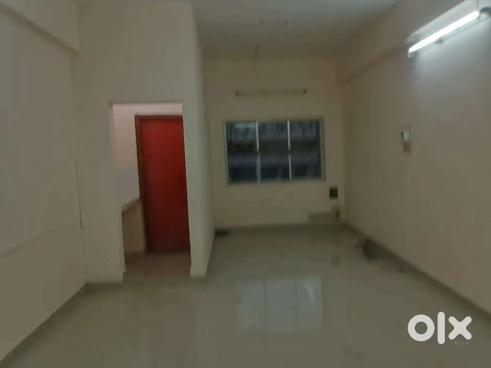 400 sq ft office space for rent in Egmore