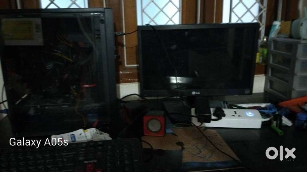 Pc build with monitor