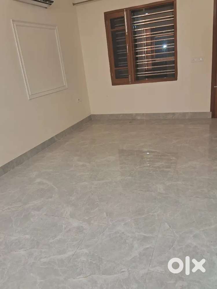 Newly park face 200 gaj double story kothi for sale in sec 14