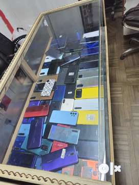 Android and iPhone in wholesale price