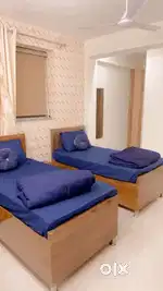 NO BROKERAGE 500+ PGs for Boys with meals & amenities in Noida!
